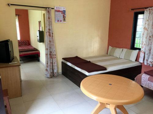 Mtdc Approved Mohiniraj Guest House Нашик Екстериор снимка